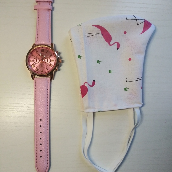 Hand watch and face mask - Picture 1 of 4